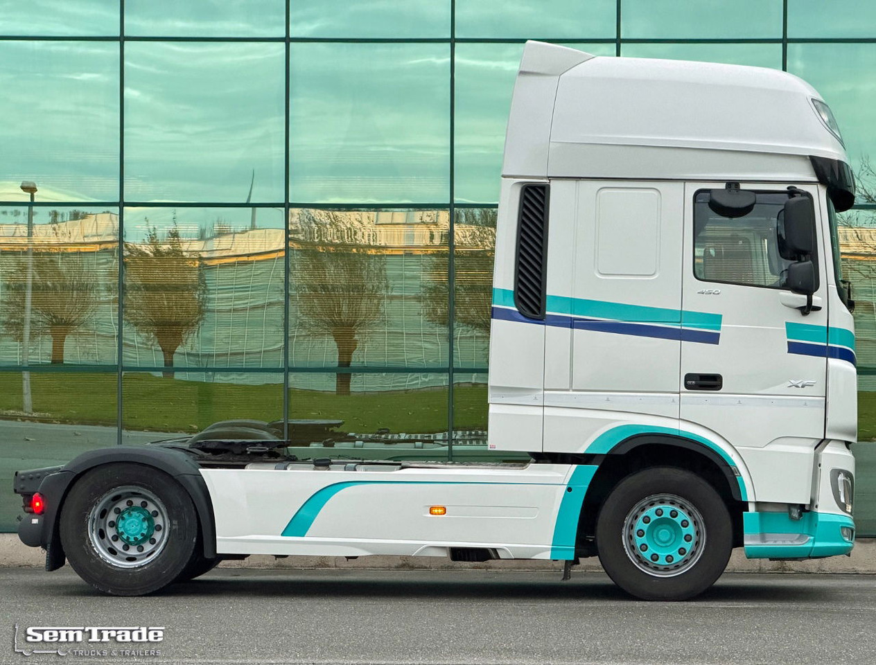 DAF XF 450 FT SSC Euro 6 Only 628.000 KM 2X Tanks TOP Condition NL-Truck - Trattore stradale: foto 5 DAF XF 450 FT SSC Euro 6 Only 628.000 KM 2X Tanks TOP Condition NL-Truck - Trattore stradale: foto 5