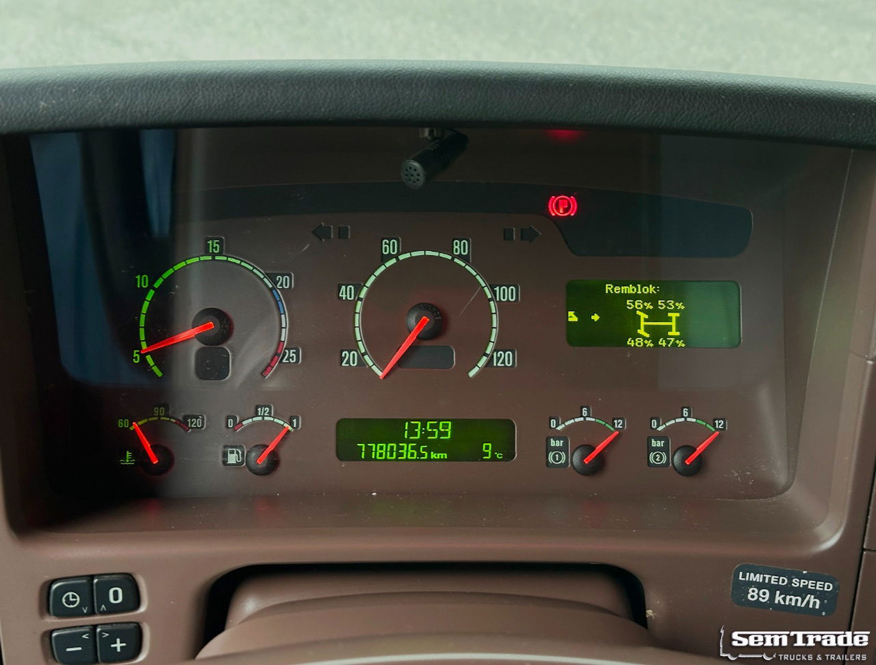 Trattore stradale Scania R500 V8 Analogue Tacho 779.000 KM Show Truck Special Interior + Special VAN Beurden Frigo Trailer: foto 12 Trattore stradale Scania R500 V8 Analogue Tacho 779.000 KM Show Truck Special Interior + Special VAN Beurden Frigo Trailer: foto 12