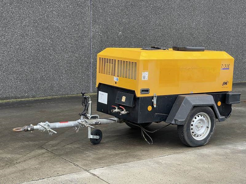 Doosan 7 / 31 E - Compressore d'aria: foto 1 Doosan 7 / 31 E - Compressore d'aria: foto 1