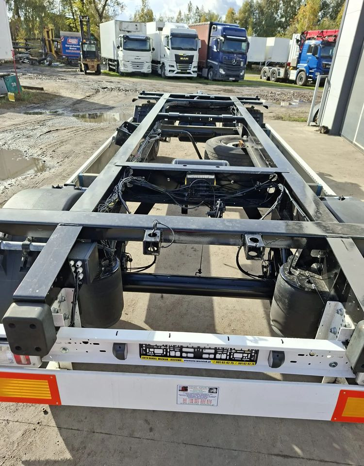 Krone BDF osie SAF przyczepa - Rimorchio portacontainer/ Caisse interchangeable: foto 4 Krone BDF osie SAF przyczepa - Rimorchio portacontainer/ Caisse interchangeable: foto 4