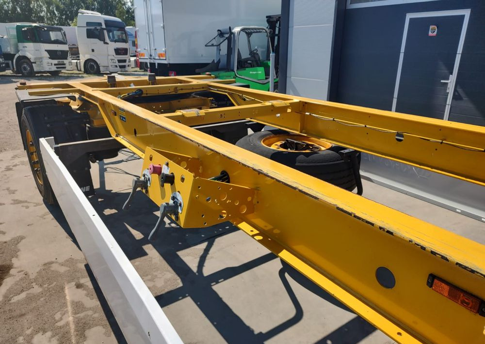 Krone Przyczepa BDF Krone - Rimorchio portacontainer/ Caisse interchangeable: foto 5 Krone Przyczepa BDF Krone - Rimorchio portacontainer/ Caisse interchangeable: foto 5