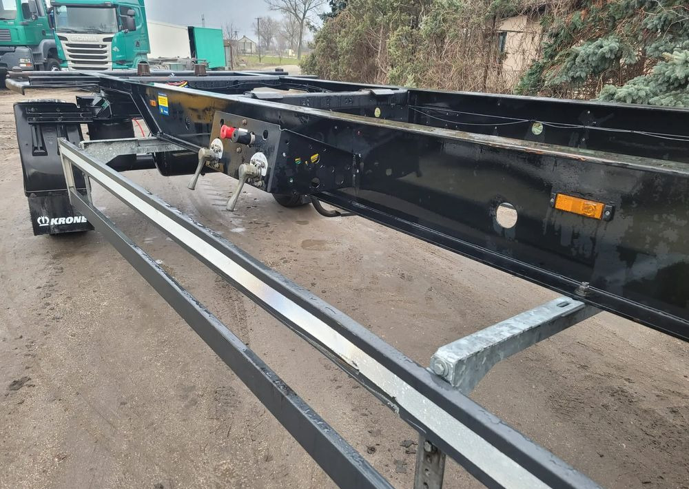 Krone Przyczepa BDF - Rimorchio portacontainer/ Caisse interchangeable: foto 3 Krone Przyczepa BDF - Rimorchio portacontainer/ Caisse interchangeable: foto 3