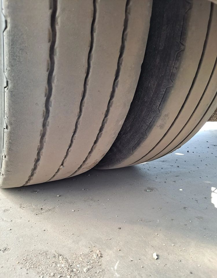 Krone Przyczepa Tandem - Rimorchio portacontainer/ Caisse interchangeable: foto 4 Krone Przyczepa Tandem - Rimorchio portacontainer/ Caisse interchangeable: foto 4