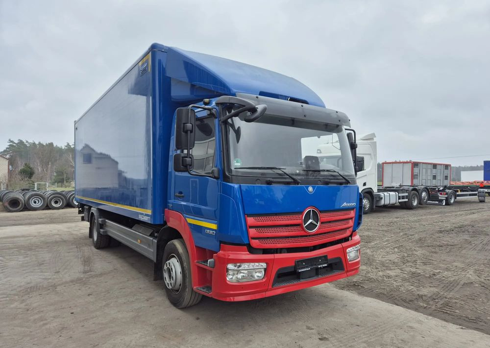 Mercedes-Benz Atego 1330 Euro 6 - Autocarro furgonato: foto 2 Mercedes-Benz Atego 1330 Euro 6 - Autocarro furgonato: foto 2