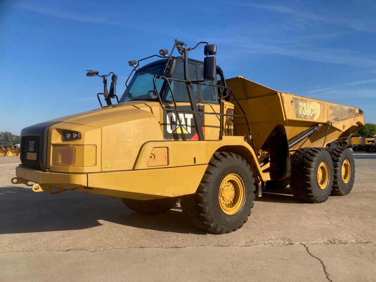 CATERPILLAR 730C - Dumper articolato: foto 1 CATERPILLAR 730C - Dumper articolato: foto 1