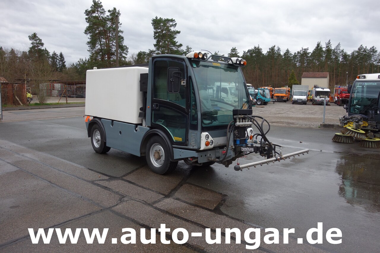 Boschung L3 Schwemmfahrzeug 4-Rad Lenkung Motorschaden - Idropulitrice: foto 4 Boschung L3 Schwemmfahrzeug 4-Rad Lenkung Motorschaden - Idropulitrice: foto 4