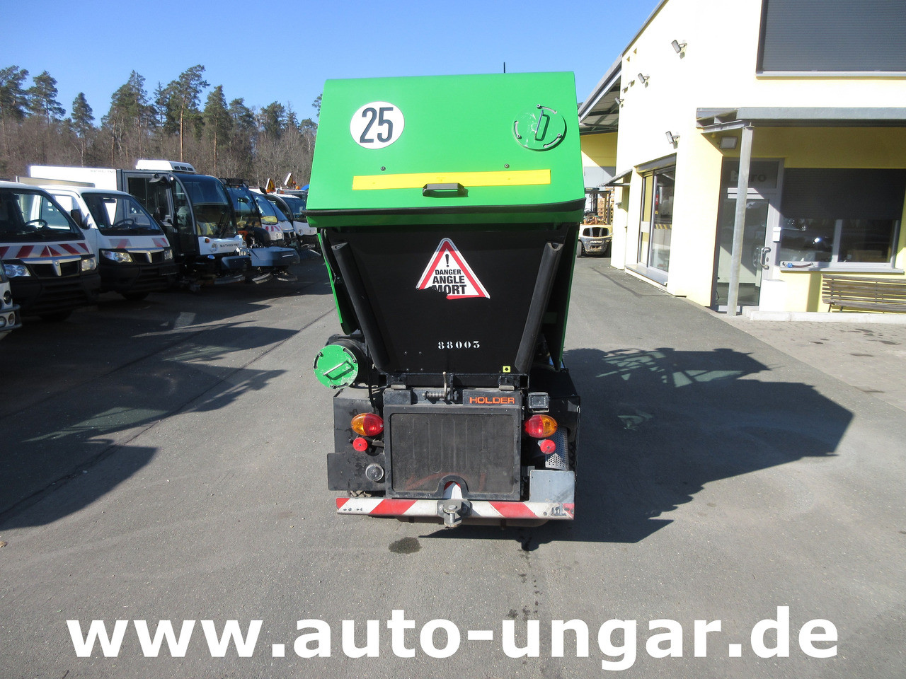 Holder X40 / X45 Baujahr 2017 Knicklenkung Kehraufbau 4x4 Kommunalhydraulik Frontheber - Spazzatrice stradale: foto 4 Holder X40 / X45 Baujahr 2017 Knicklenkung Kehraufbau 4x4 Kommunalhydraulik Frontheber - Spazzatrice stradale: foto 4