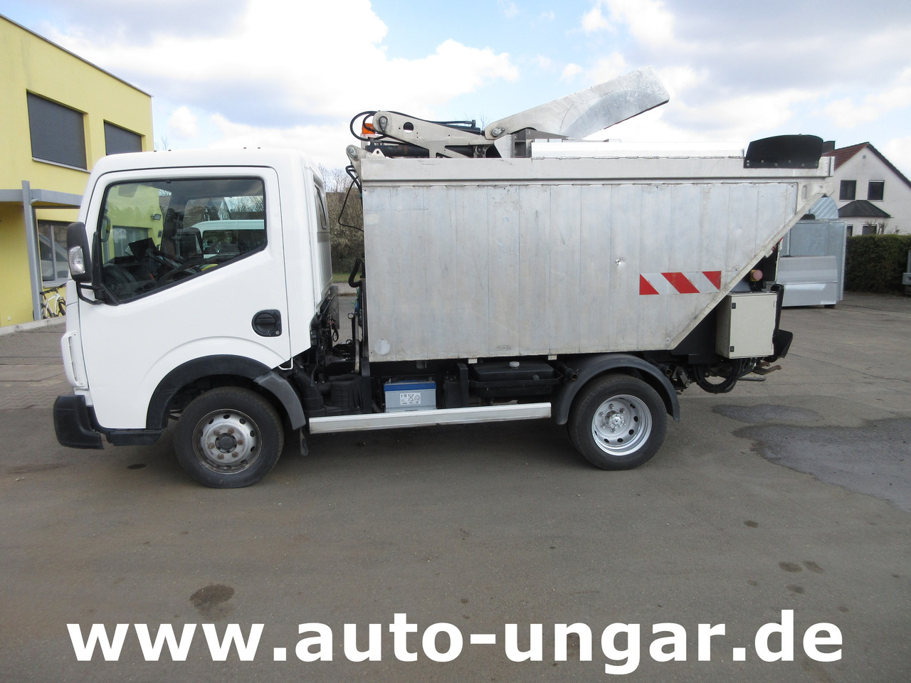 Renault Maxity 130 Müllwagen 3.500kg Lifter Presse Kipper Provence Benne Medium - Camion immondizia: foto 4 Renault Maxity 130 Müllwagen 3.500kg Lifter Presse Kipper Provence Benne Medium - Camion immondizia: foto 4
