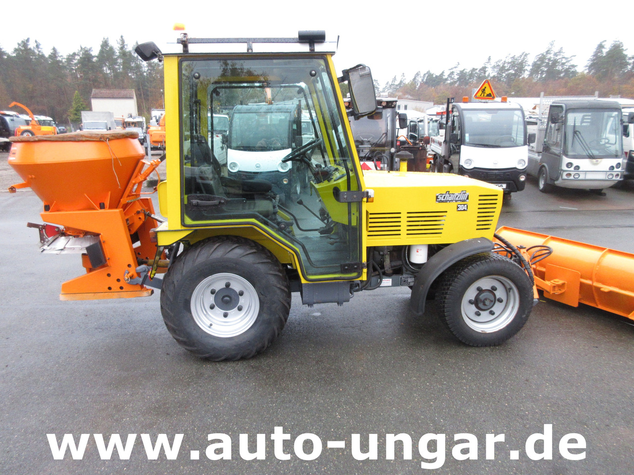 Schanzlin 304 Diesel 4x4 Winterdienst Pflug & Streuer 2-Sitzer Zapfwelle - Trattore comunale: foto 4 Schanzlin 304 Diesel 4x4 Winterdienst Pflug & Streuer 2-Sitzer Zapfwelle - Trattore comunale: foto 4