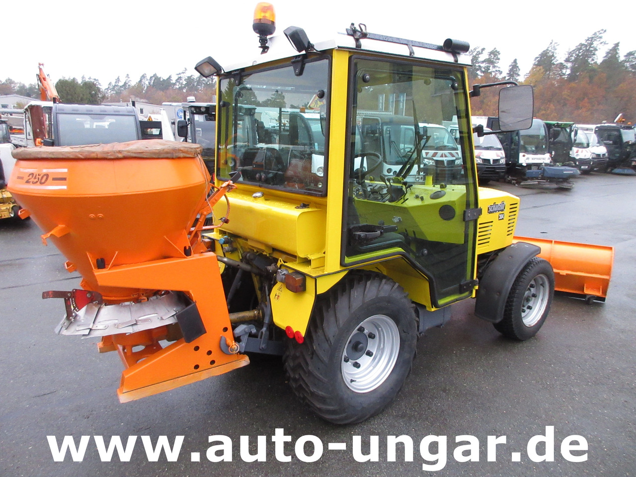 Schanzlin 304 Diesel 4x4 Winterdienst Pflug & Streuer 2-Sitzer Zapfwelle - Trattore comunale: foto 5 Schanzlin 304 Diesel 4x4 Winterdienst Pflug & Streuer 2-Sitzer Zapfwelle - Trattore comunale: foto 5