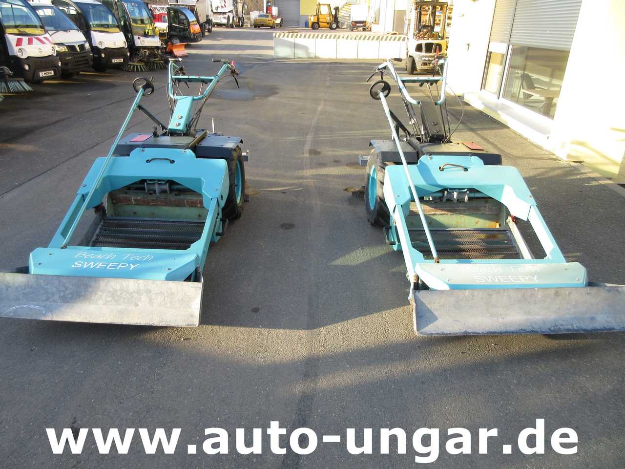 Beachtech Sweepy walk-behind Beachcleaner Strandreiniger Cribleuse de Plage - Veicolo speciale/ Comunale: foto 1 Beachtech Sweepy walk-behind Beachcleaner Strandreiniger Cribleuse de Plage - Veicolo speciale/ Comunale: foto 1