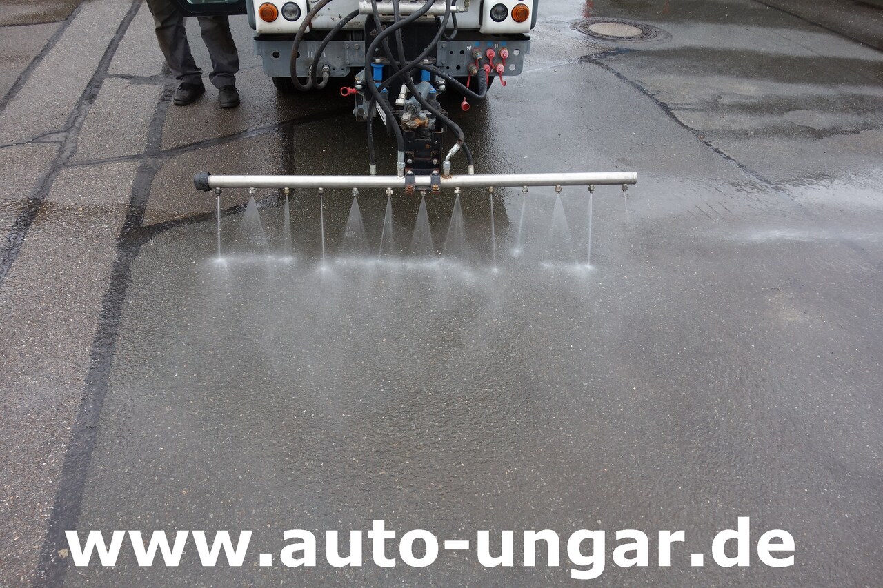 Boschung L3 Schwemmfahrzeug 4-Rad Lenkung Motorschaden - Veicolo speciale/ Comunale: foto 3 Boschung L3 Schwemmfahrzeug 4-Rad Lenkung Motorschaden - Veicolo speciale/ Comunale: foto 3