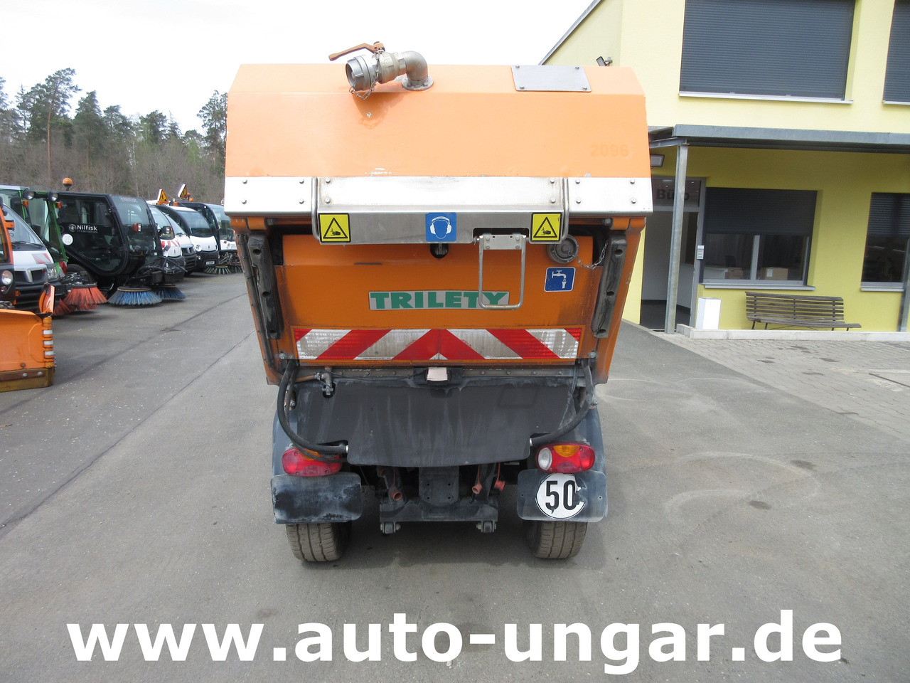 Multicar Tremo X56 4x4 Euro 5 Bj. 2015 Trilety TXK Kehr-Aufbau Motorschaden - Veicolo speciale/ Comunale: foto 5 Multicar Tremo X56 4x4 Euro 5 Bj. 2015 Trilety TXK Kehr-Aufbau Motorschaden - Veicolo speciale/ Comunale: foto 5