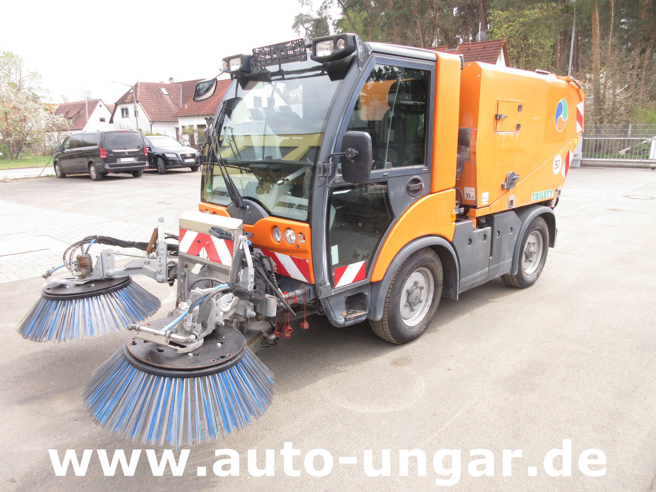 Multicar Tremo X56 4x4 Euro 5 Bj. 2015 Trilety TXK Kehr-Aufbau Motorschaden - Veicolo speciale/ Comunale: foto 3 Multicar Tremo X56 4x4 Euro 5 Bj. 2015 Trilety TXK Kehr-Aufbau Motorschaden - Veicolo speciale/ Comunale: foto 3