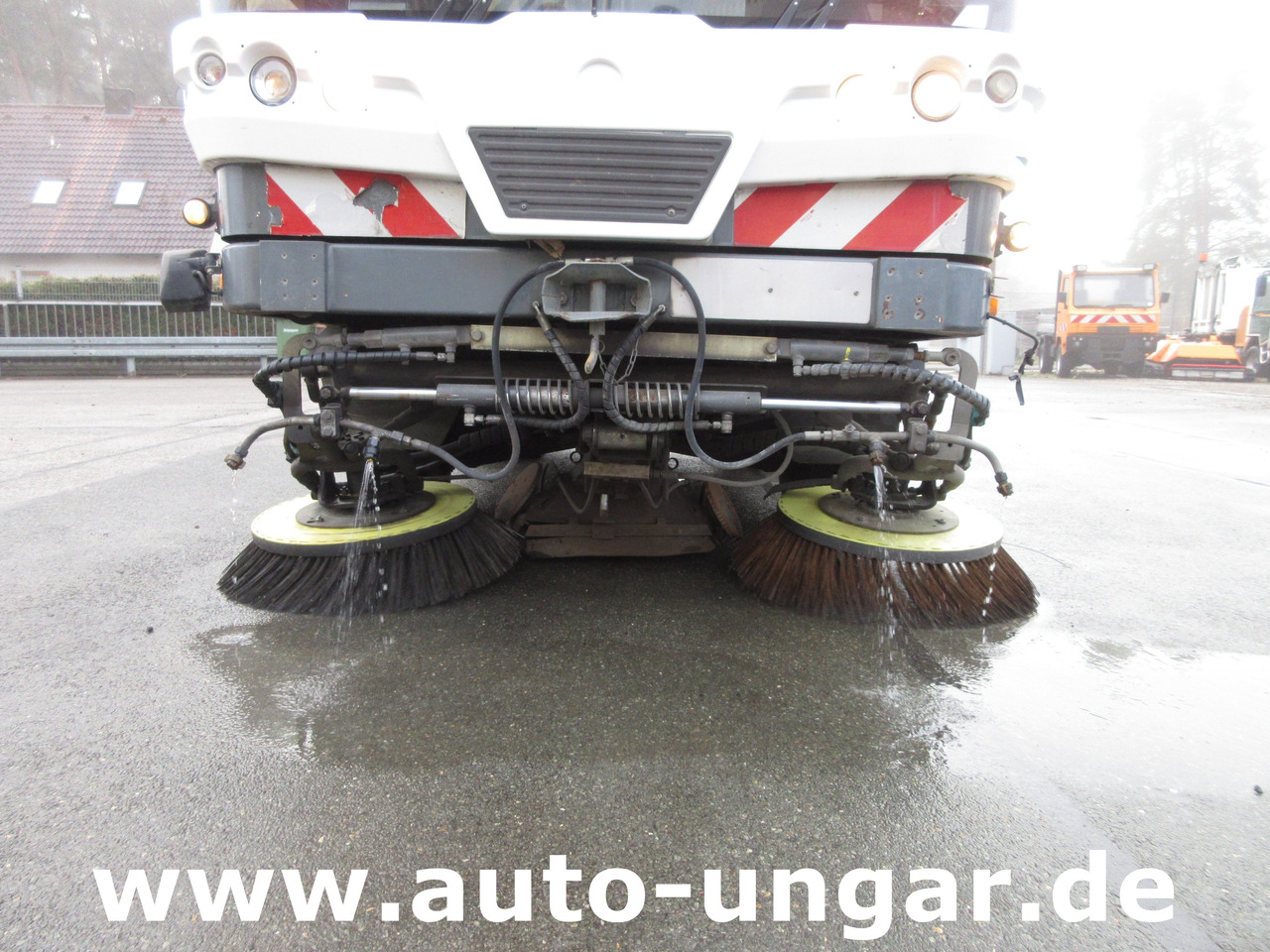 RAVO 545 Compact Kehrmaschine 5m³ Kommunalfahrzeug Baujahr 2010 streetsweeper - Veicolo speciale/ Comunale: foto 2 RAVO 545 Compact Kehrmaschine 5m³ Kommunalfahrzeug Baujahr 2010 streetsweeper - Veicolo speciale/ Comunale: foto 2
