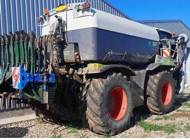 Claas Xerion 4000/783 + SGT(Bauer) - Spandiletame: foto 1 Claas Xerion 4000/783 + SGT(Bauer) - Spandiletame: foto 1