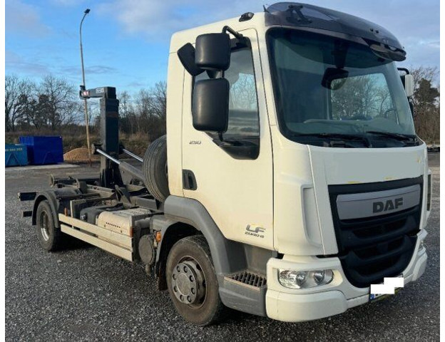 DAF 12t LF250 FA +2020 CTS - Autocarro scarrabile: foto 1 DAF 12t LF250 FA +2020 CTS - Autocarro scarrabile: foto 1