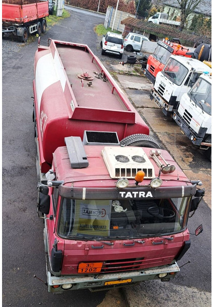 Tatra 6x6 T815 ADR 17m3 - Camion cisterna: foto 4 Tatra 6x6 T815 ADR 17m3 - Camion cisterna: foto 4