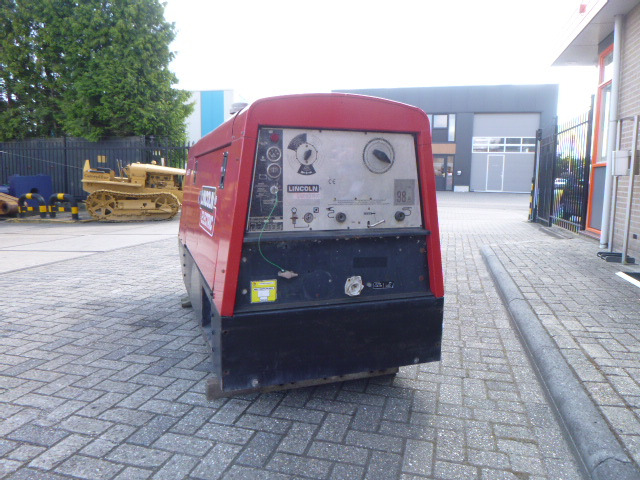 LINCOLN ELECTRIC SAE 300 - Attrezzatura per saldatura: foto 4 LINCOLN ELECTRIC SAE 300 - Attrezzatura per saldatura: foto 4