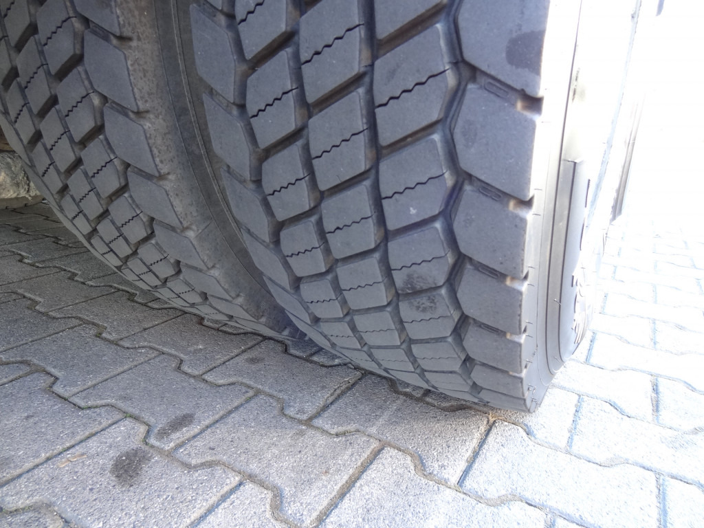 Iveco Stralis 420 6X2 Montagekran Fassi F335 28Meter - Autocarro con pianale/ Cassone fisso, Camion con gru: foto 3 Iveco Stralis 420 6X2 Montagekran Fassi F335 28Meter - Autocarro con pianale/ Cassone fisso, Camion con gru: foto 3