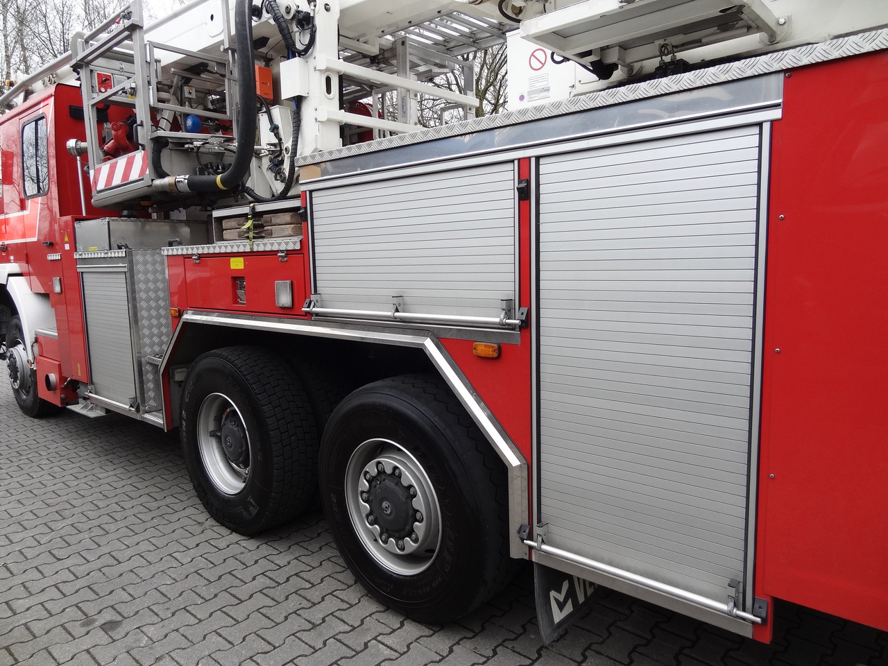 MAN FE 410 6X6 Feuerwehr Vema Lift 32 Meter - Piattaforma autocarrata: foto 5 MAN FE 410 6X6 Feuerwehr Vema Lift 32 Meter - Piattaforma autocarrata: foto 5