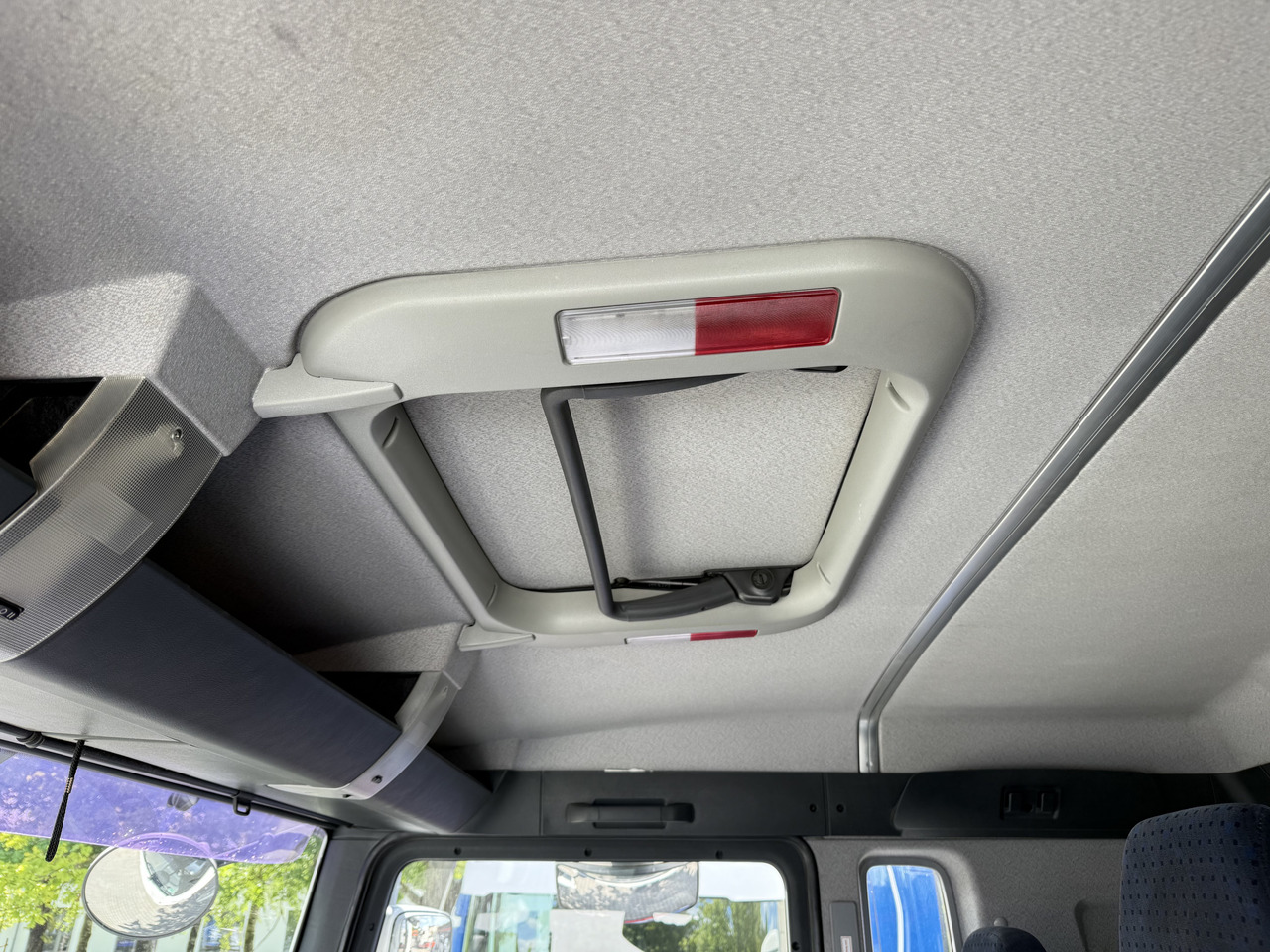 MAN TGA 18.350 4X2 LL Fahrschule - Autocarro portacontainer/ Caisse interchangeable: foto 2 MAN TGA 18.350 4X2 LL Fahrschule - Autocarro portacontainer/ Caisse interchangeable: foto 2