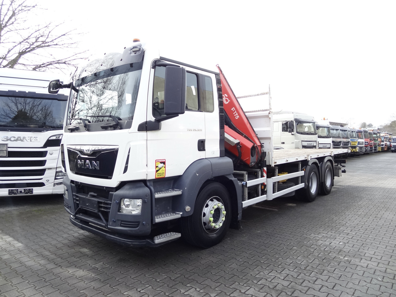 MAN TGS 26.320 6X4 BB mit Kran Fassi F175 - Camion con gru, Autocarro con pianale/ Cassone fisso: foto 1 MAN TGS 26.320 6X4 BB mit Kran Fassi F175 - Camion con gru, Autocarro con pianale/ Cassone fisso: foto 1