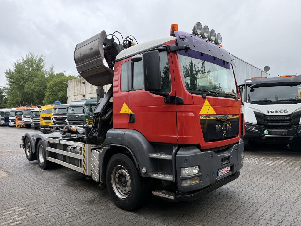Autocarro scarrabile, Camion con gru MAN TGS 26.360 6X2 Haken mit Kran HMF 1643Z: foto 9