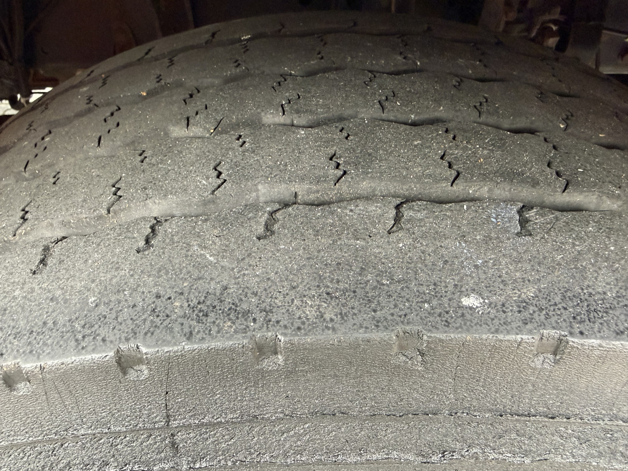 MAN TGS 26.360 6X2 Palfinger 27002 bis 26.5 Meter - Autocarro con pianale/ Cassone fisso, Camion con gru: foto 4 MAN TGS 26.360 6X2 Palfinger 27002 bis 26.5 Meter - Autocarro con pianale/ Cassone fisso, Camion con gru: foto 4