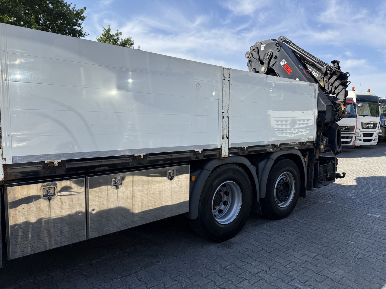 MAN TGX 26.480 6X2 Hiab 422 + Jib + Winde - Autocarro con pianale/ Cassone fisso, Camion con gru: foto 4 MAN TGX 26.480 6X2 Hiab 422 + Jib + Winde - Autocarro con pianale/ Cassone fisso, Camion con gru: foto 4