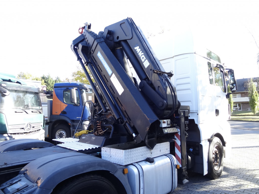 MAN TGX 33.480 6X4 Kran MKG 381 bis 20 Meter - Camion con gru, Trattore stradale: foto 4 MAN TGX 33.480 6X4 Kran MKG 381 bis 20 Meter - Camion con gru, Trattore stradale: foto 4
