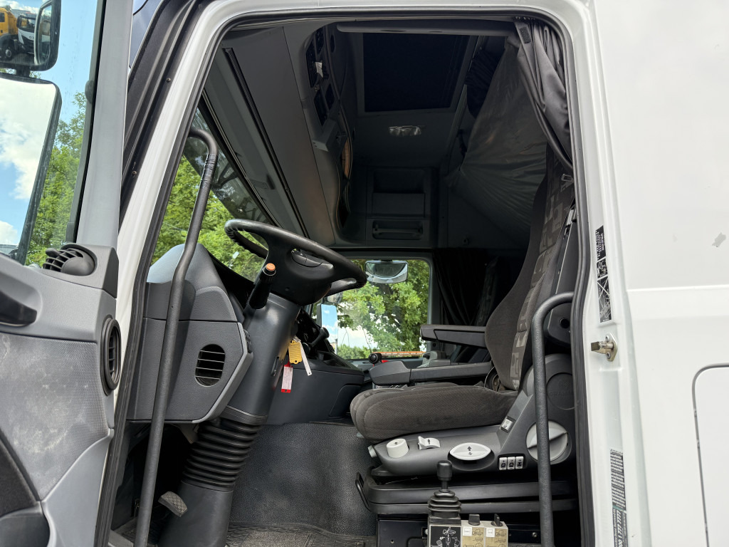 Mercedes-Benz Actros 1841 Kran Hiab 288 bis 30 Meter - Camion con gru, Autocarro con pianale/ Cassone fisso: foto 4 Mercedes-Benz Actros 1841 Kran Hiab 288 bis 30 Meter - Camion con gru, Autocarro con pianale/ Cassone fisso: foto 4