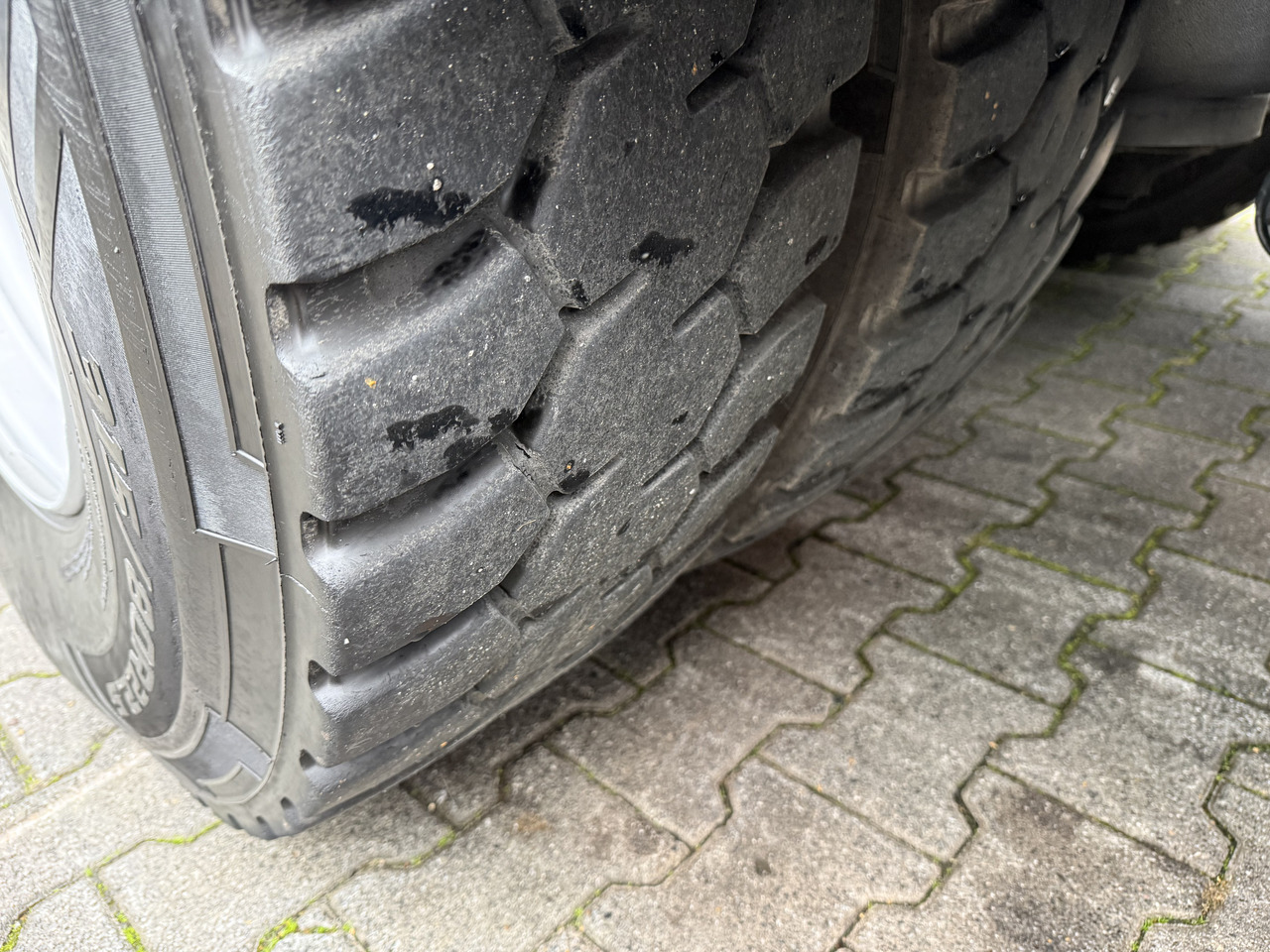 Mercedes-Benz Actros 2548 LS 6X2 Kran HMF 3220 bis 16 Meter - Camion con gru, Trattore stradale: foto 4 Mercedes-Benz Actros 2548 LS 6X2 Kran HMF 3220 bis 16 Meter - Camion con gru, Trattore stradale: foto 4