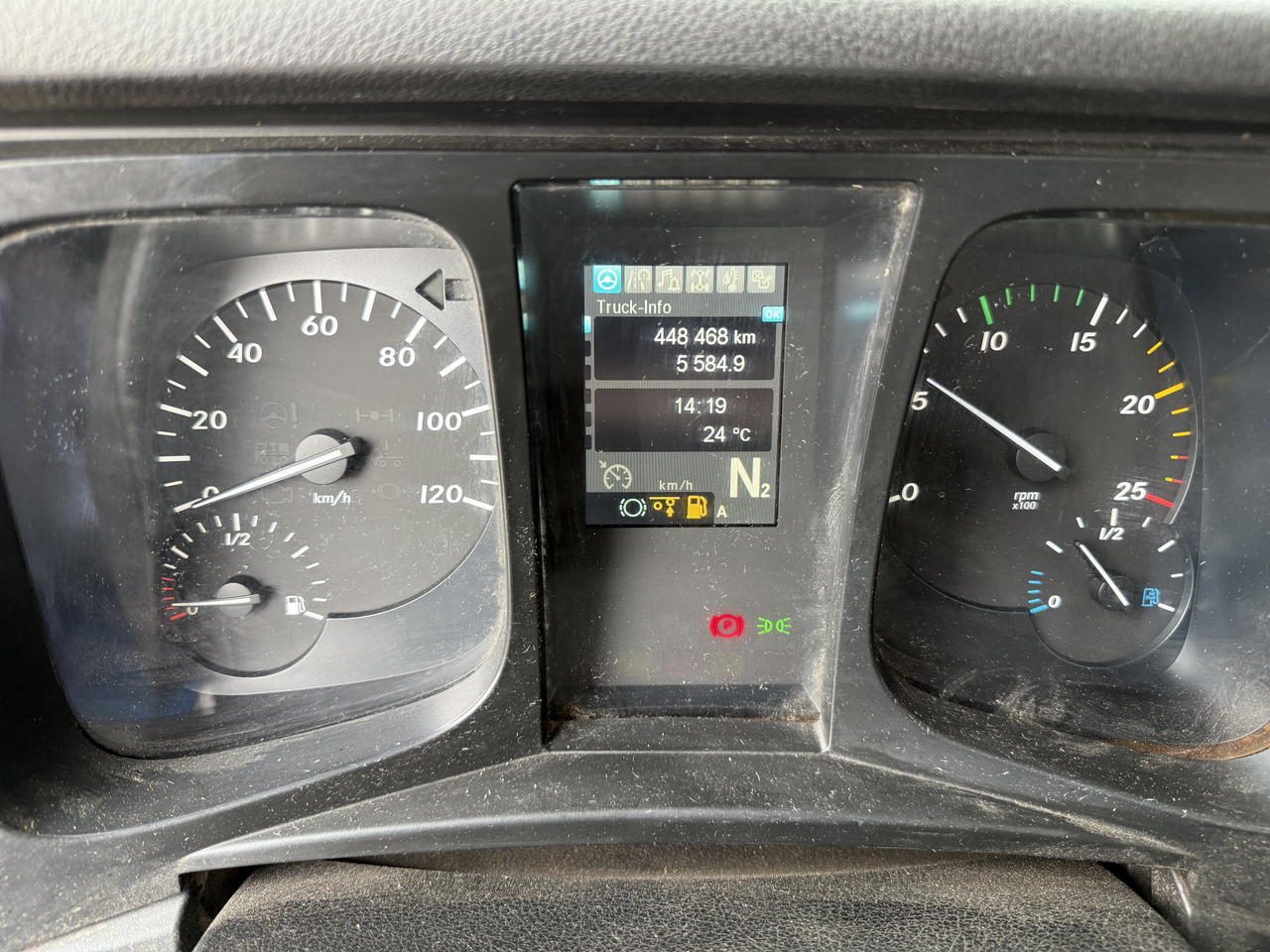 Mercedes-Benz Arocs 3251 8X4 Haken mit Kran HMF 2620 K5 - Autocarro scarrabile, Camion con gru: foto 5 Mercedes-Benz Arocs 3251 8X4 Haken mit Kran HMF 2620 K5 - Autocarro scarrabile, Camion con gru: foto 5