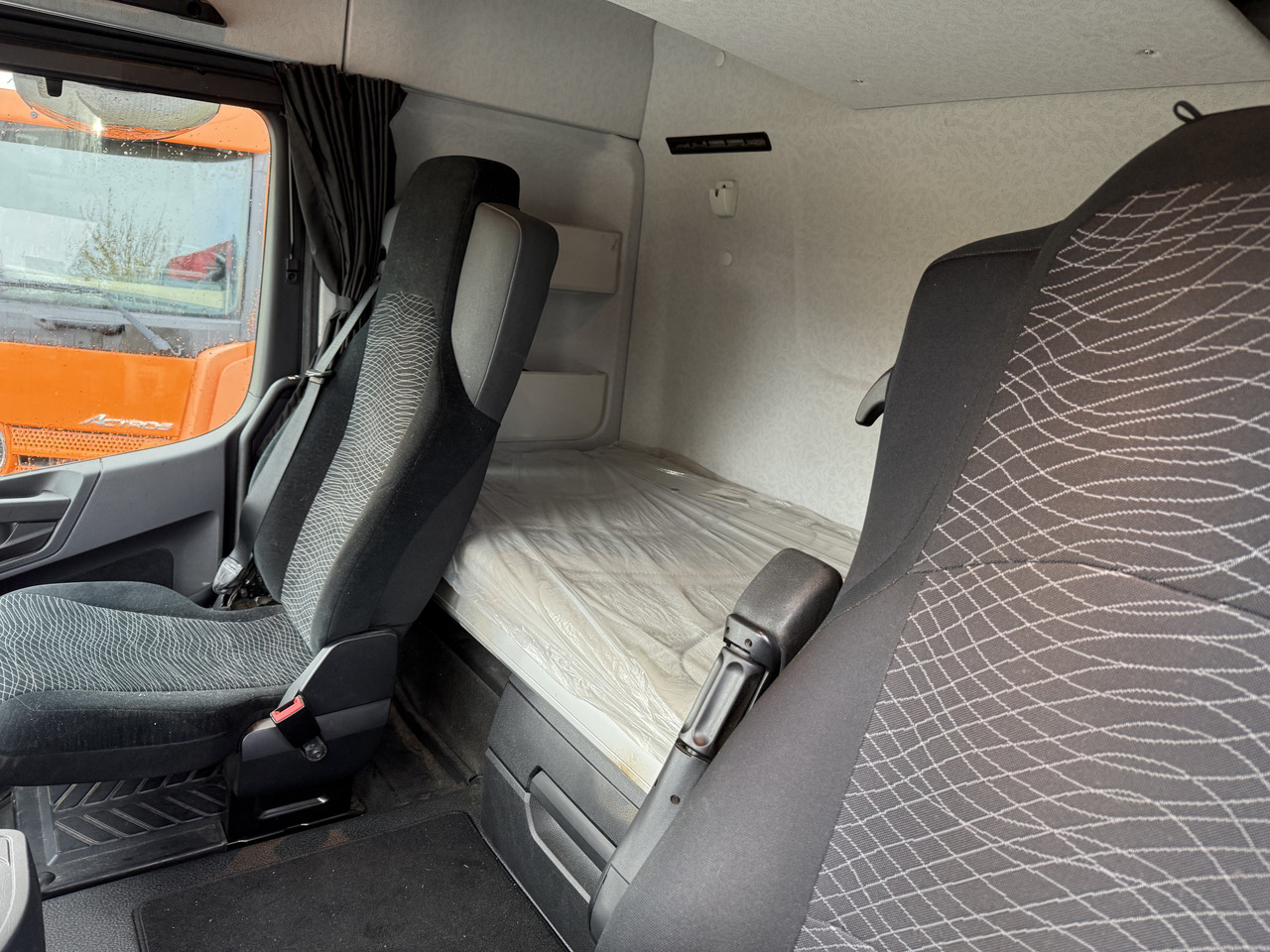 Mercedes-Benz Arocs 2653 6X4 Kran Kesla 2124L - Trattore stradale: foto 4 Mercedes-Benz Arocs 2653 6X4 Kran Kesla 2124L - Trattore stradale: foto 4