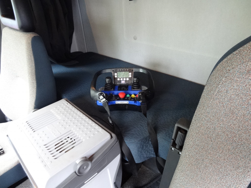 Volvo FL 280.18 mit Kran HMF 910 K3 - Autocarro con pianale/ Cassone fisso, Camion con gru: foto 5 Volvo FL 280.18 mit Kran HMF 910 K3 - Autocarro con pianale/ Cassone fisso, Camion con gru: foto 5