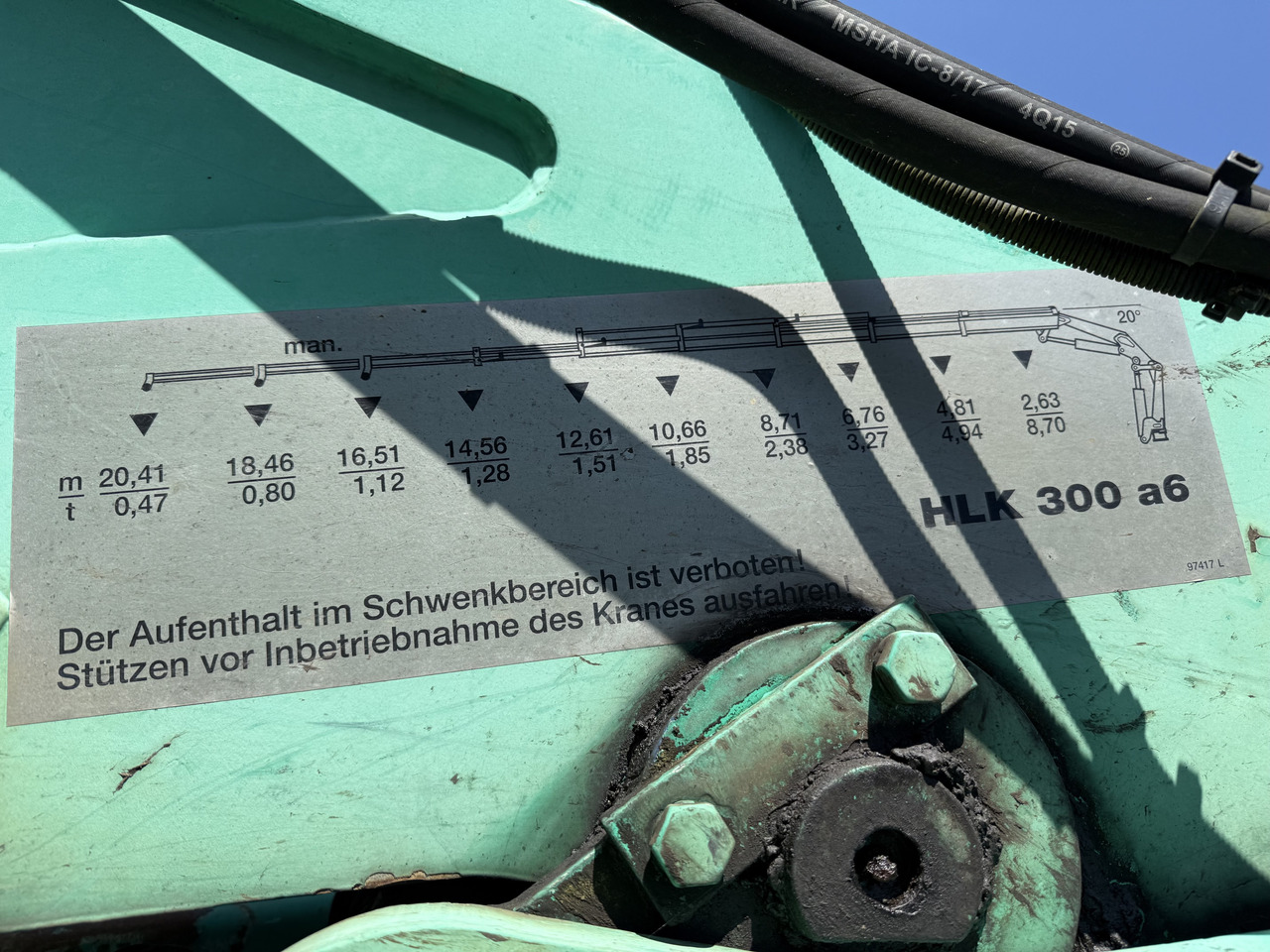 Volvo FM12 420 4X4 Kran MKG 300 bis 24 Meter - Autocarro con pianale/ Cassone fisso, Camion con gru: foto 3 Volvo FM12 420 4X4 Kran MKG 300 bis 24 Meter - Autocarro con pianale/ Cassone fisso, Camion con gru: foto 3