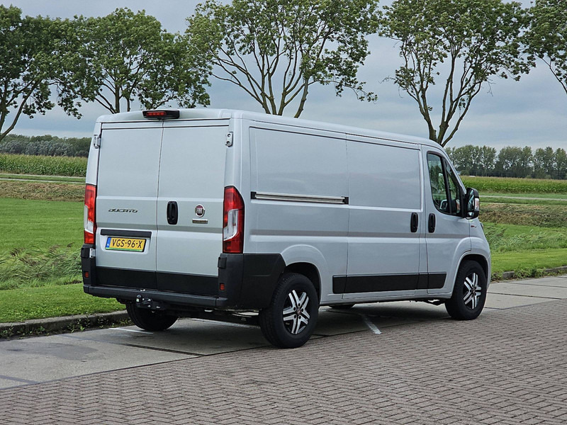 Fiat Ducato 33 2.3 AC AUTOMAAT EURO6 - Furgoncino: foto 3 Fiat Ducato 33 2.3 AC AUTOMAAT EURO6 - Furgoncino: foto 3