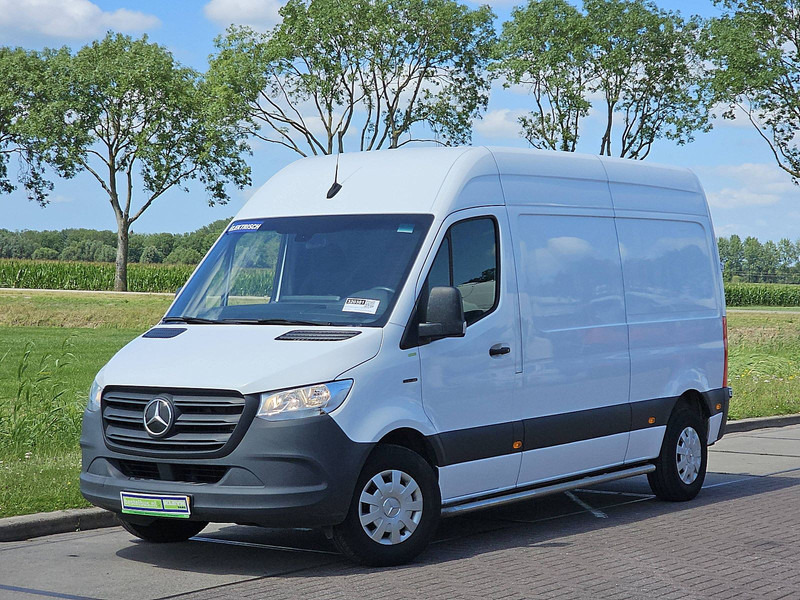 Mercedes-Benz eSprinter L2H2 35 KWH - Furgone chiuso, Furgone elettrico: foto 2 Mercedes-Benz eSprinter L2H2 35 KWH - Furgone chiuso, Furgone elettrico: foto 2