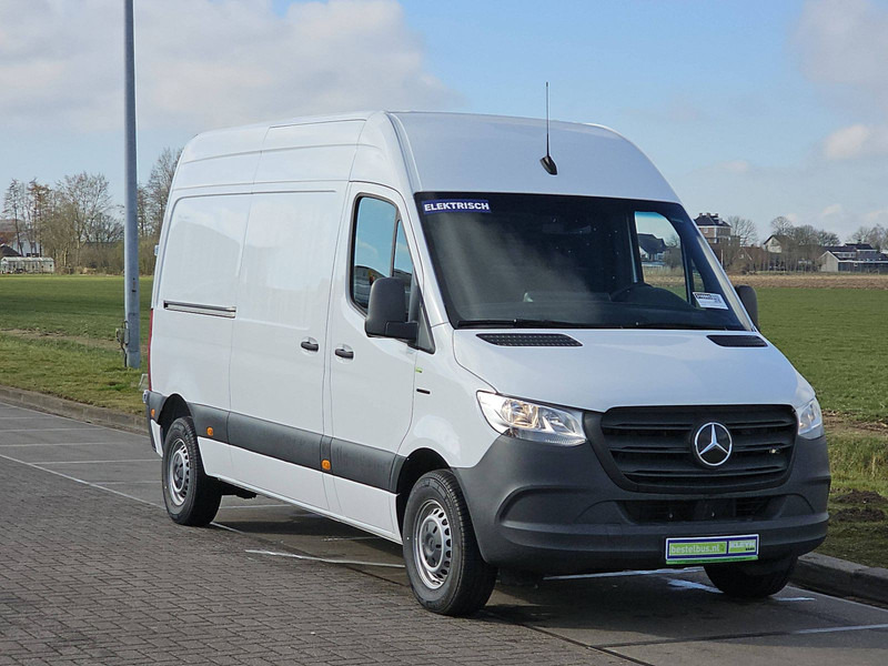 Mercedes-Benz eSprinter L2H2 41kWh DEMO! - Furgone chiuso, Furgone elettrico: foto 5 Mercedes-Benz eSprinter L2H2 41kWh DEMO! - Furgone chiuso, Furgone elettrico: foto 5