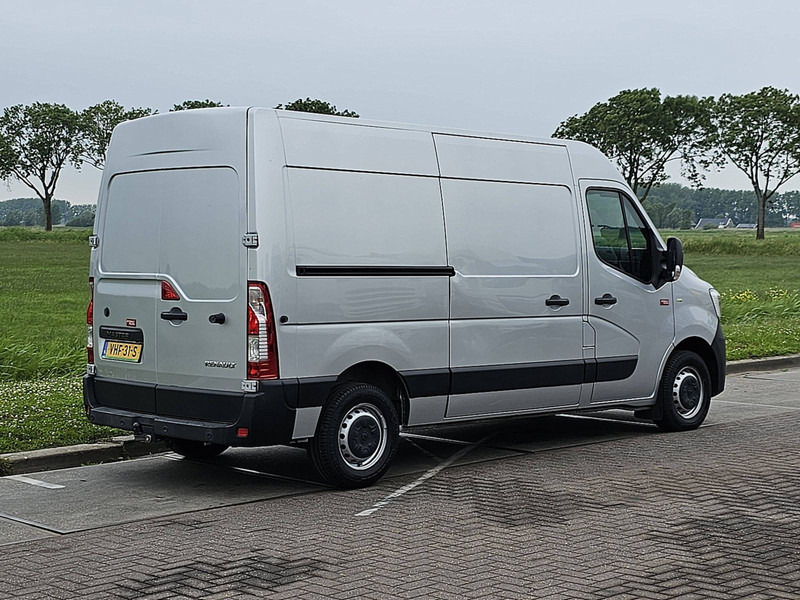 Renault Master 2.3 DCI 150 AUT. L2H2 - Furgone chiuso: foto 3 Renault Master 2.3 DCI 150 AUT. L2H2 - Furgone chiuso: foto 3