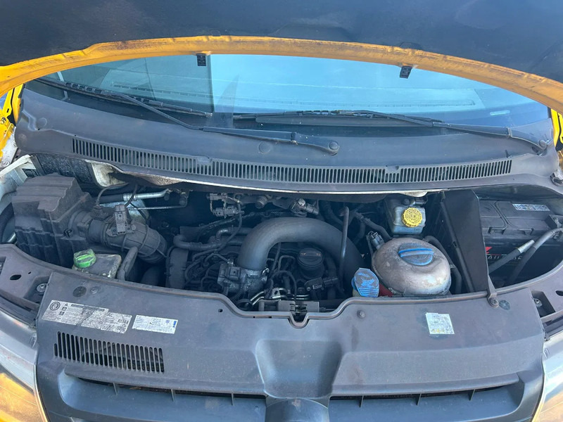 Autobus Volkswagen Transporter Kombi: foto 8