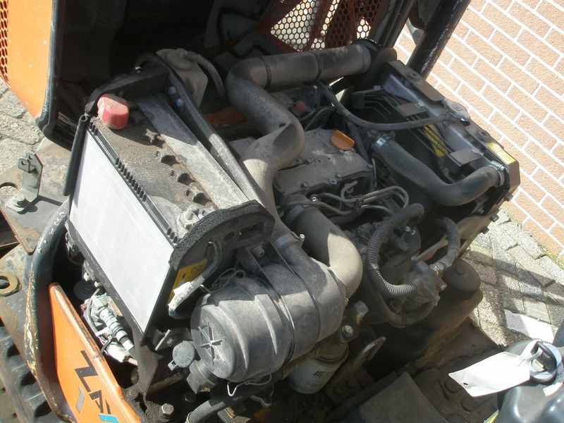 Hitachi ZX10U-2 - Miniescavatore: foto 5 Hitachi ZX10U-2 - Miniescavatore: foto 5