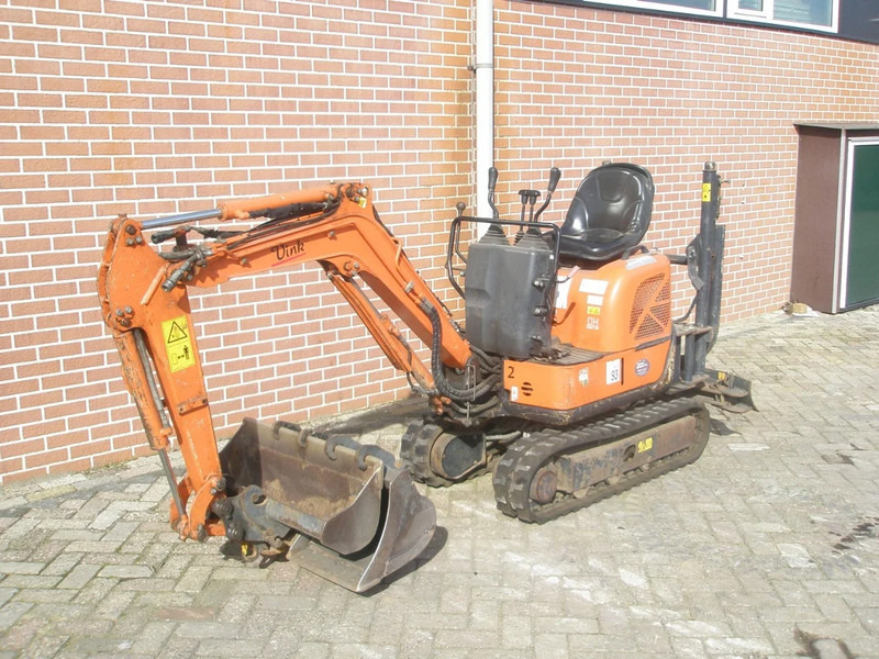 Hitachi ZX10U-2 - Miniescavatore: foto 1 Hitachi ZX10U-2 - Miniescavatore: foto 1