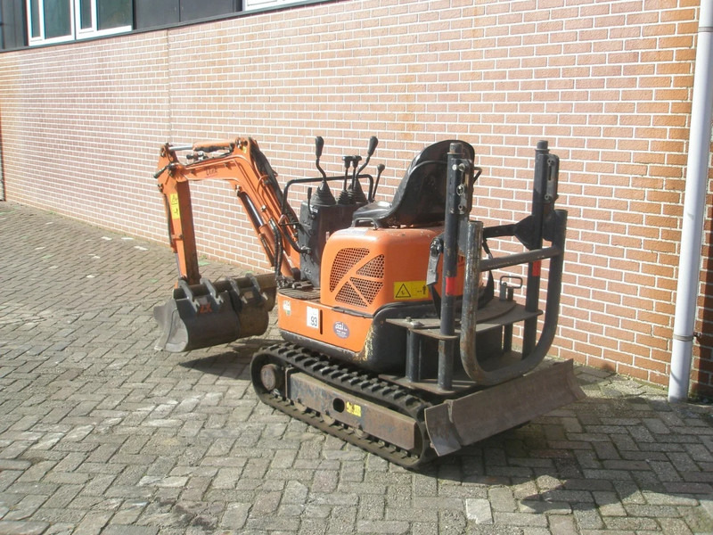 Hitachi ZX10U-2 - Miniescavatore: foto 3 Hitachi ZX10U-2 - Miniescavatore: foto 3