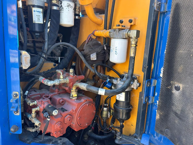 Escavatore cingolato Hyundai ROBEX145LCR-9A: foto 6