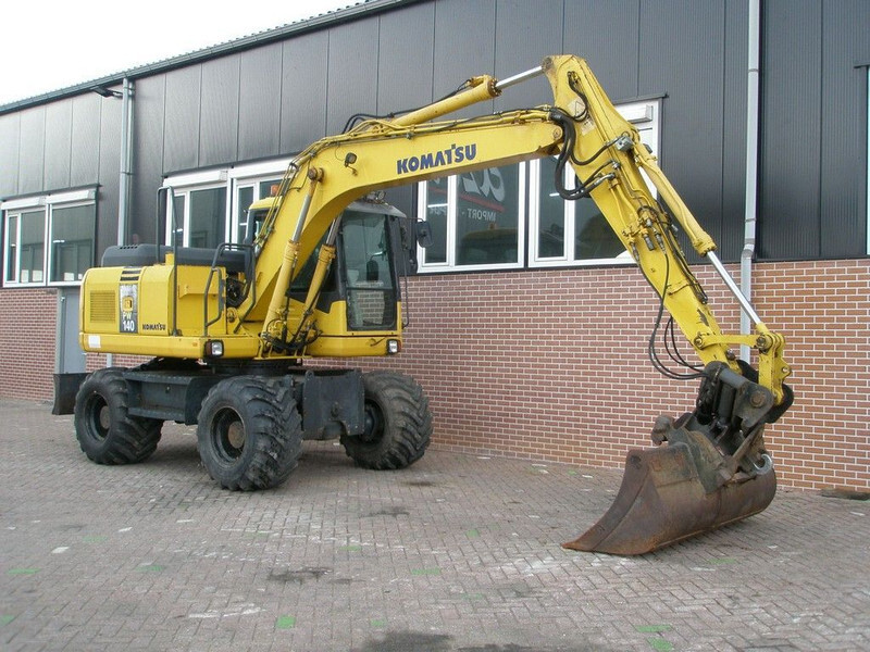 Komatsu PW140-7 - Escavatore gommato: foto 3 Komatsu PW140-7 - Escavatore gommato: foto 3