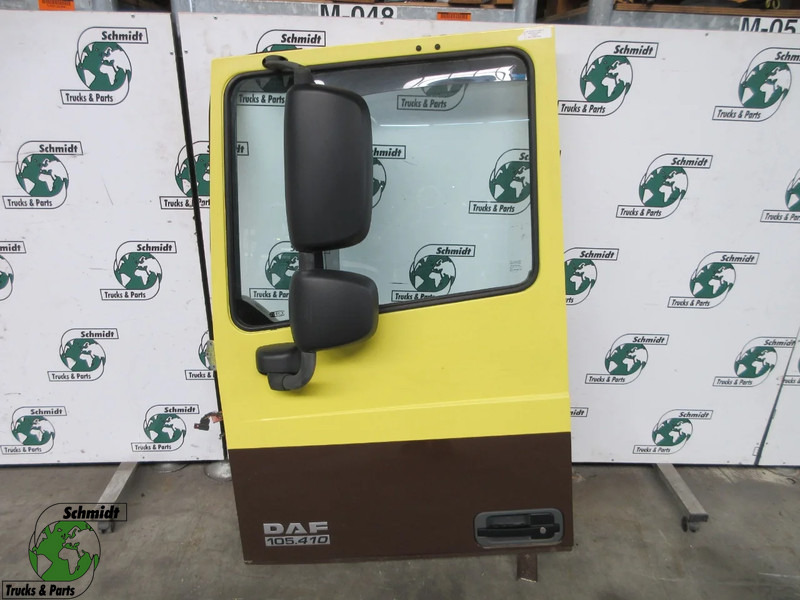 DAF 1676218 DAF105 XF DEUR MODEL 2012 LINKS KLEUR WIT ROOD ZWART BLAUW - Porta e ricambi per Camion: foto 1 DAF 1676218 DAF105 XF DEUR MODEL 2012 LINKS KLEUR WIT ROOD ZWART BLAUW - Porta e ricambi per Camion: foto 1