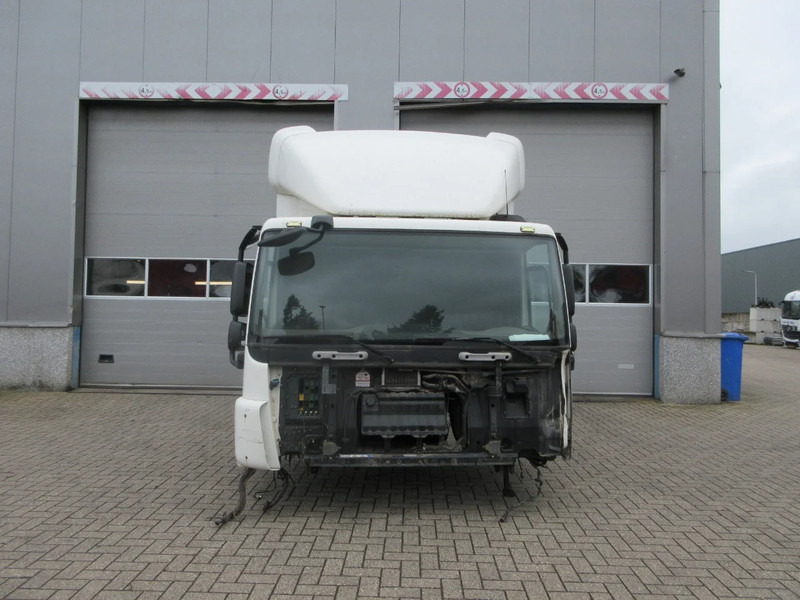 DAF DAF CF 75 DAGCABINE MODEL EURO 5 - Cabina e interni per Camion: foto 3 DAF DAF CF 75 DAGCABINE MODEL EURO 5 - Cabina e interni per Camion: foto 3