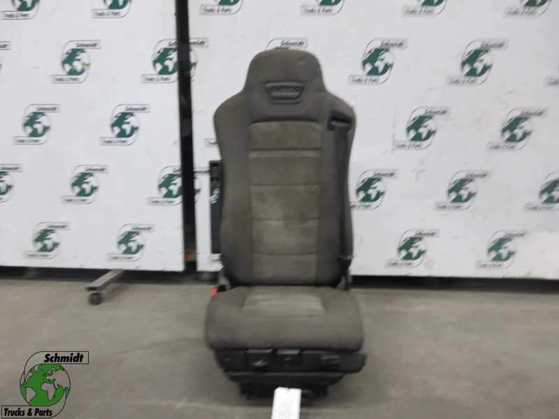 Iveco 5801416515 // 5801389347 IVECO HI WAY EURO 6 MODEL 2018 - Sedile per Camion: foto 1 Iveco 5801416515 // 5801389347 IVECO HI WAY EURO 6 MODEL 2018 - Sedile per Camion: foto 1